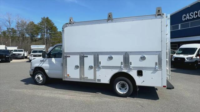 2026 Ford E-450 Cutaway E-Series Cutaway