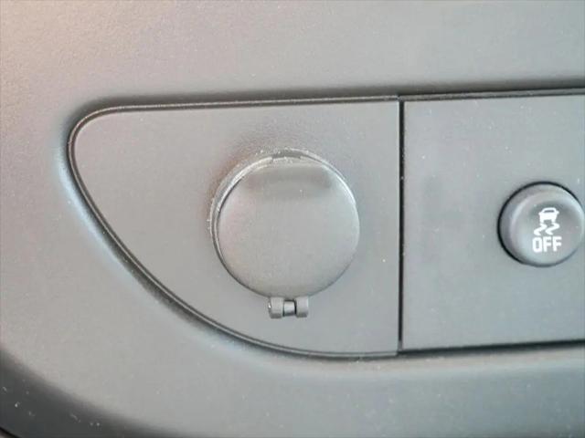 2025 Chevrolet Express Cutaway Work Van