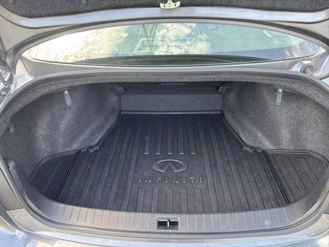 2015 INFINITI Q50 Premium
