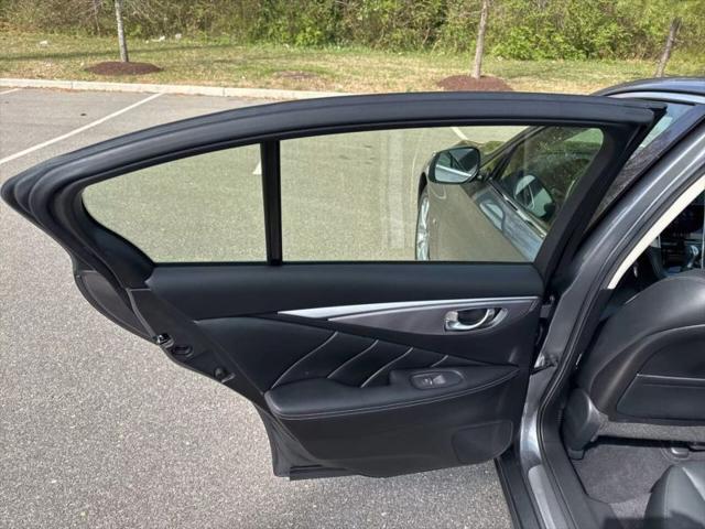 2015 INFINITI Q50 Premium