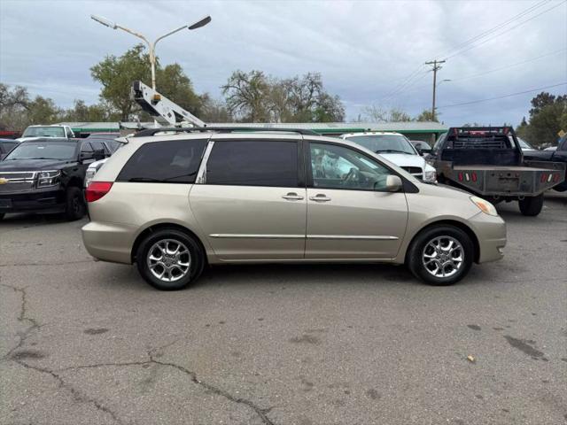 2004 Toyota Sienna XLE