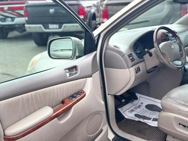 2004 Toyota Sienna XLE