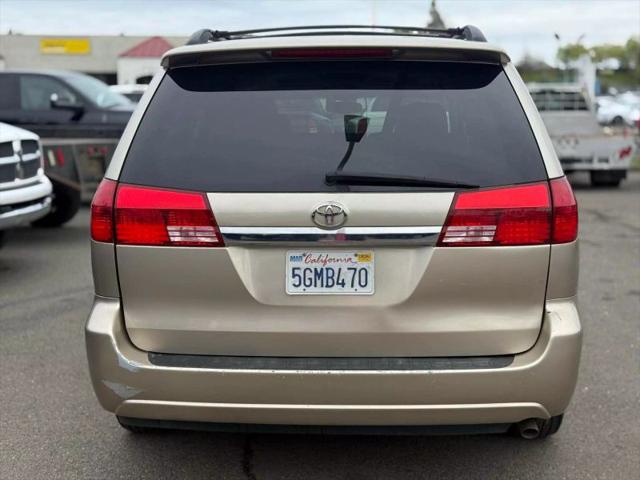 2004 Toyota Sienna XLE