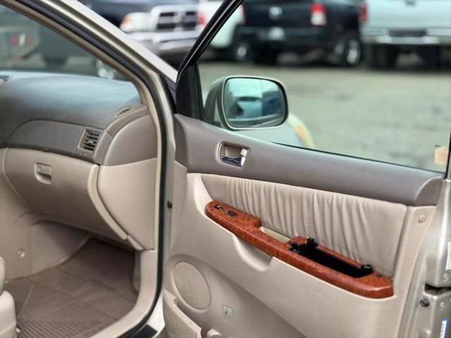 2004 Toyota Sienna XLE