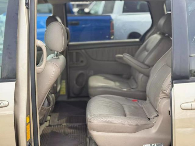 2004 Toyota Sienna XLE