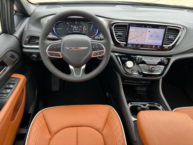 2025 Chrysler Pacifica Hybrid PACIFICA PLUG-IN HYBRID PINNACLE