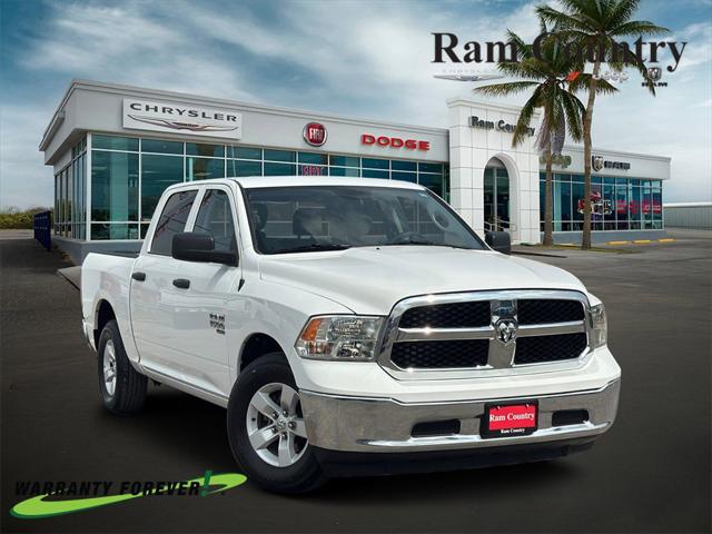 2022 RAM 1500 Classic SLT Crew Cab 4x2 57 Box