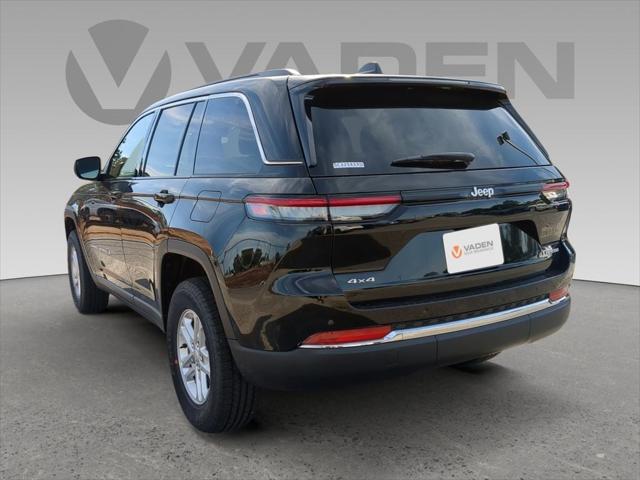 2025 Jeep Grand Cherokee GRAND CHEROKEE LAREDO 4X4