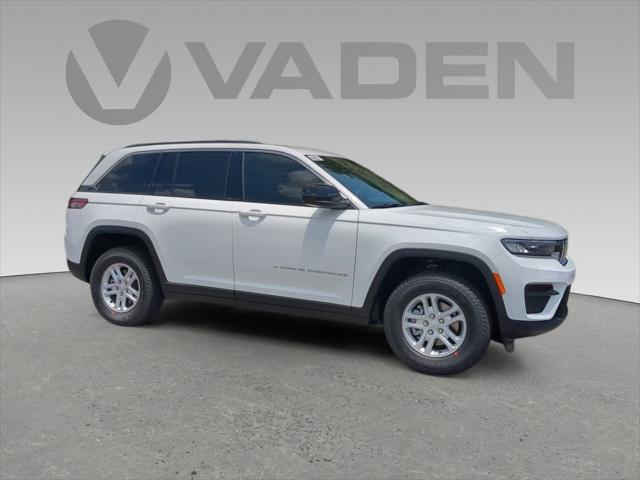 2025 Jeep Grand Cherokee GRAND CHEROKEE LAREDO 4X4