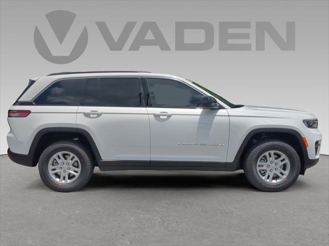 2025 Jeep Grand Cherokee GRAND CHEROKEE LAREDO 4X4