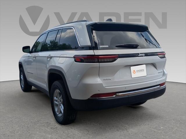 2025 Jeep Grand Cherokee GRAND CHEROKEE LAREDO 4X4