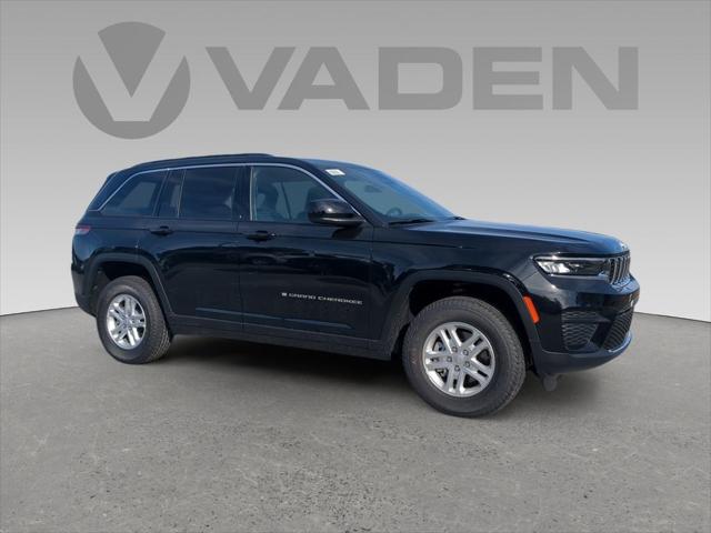 2025 Jeep Grand Cherokee GRAND CHEROKEE LAREDO 4X4