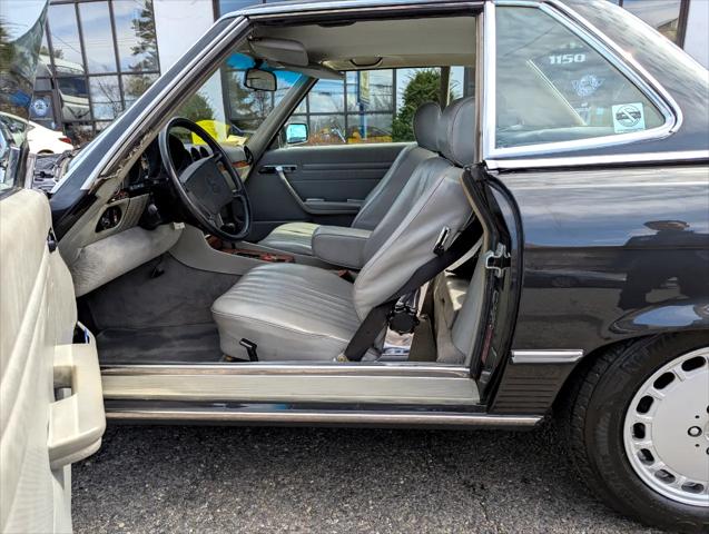 1987 Mercedes-Benz 560 SERIES 2dr Roadster 560SL