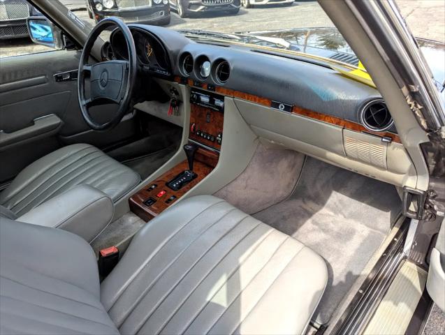 1987 Mercedes-Benz 560 SERIES 2dr Roadster 560SL