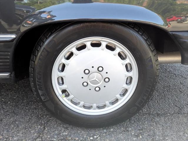 1987 Mercedes-Benz 560 SERIES 2dr Roadster 560SL