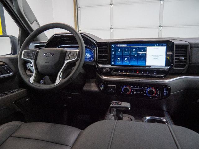 2025 Chevrolet Silverado 1500 4WD Crew Cab Standard Bed RST