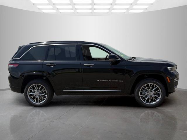 2025 Jeep Grand Cherokee GRAND CHEROKEE SUMMIT 4X4