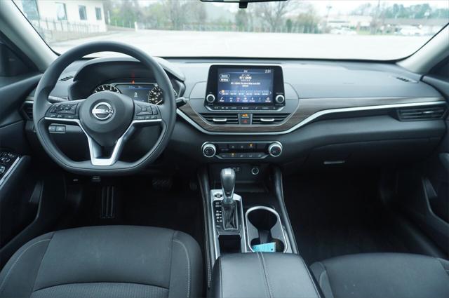2023 Nissan Altima SV FWD