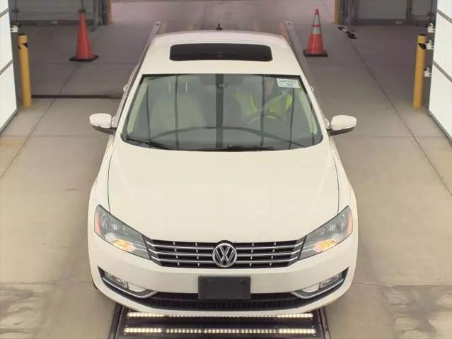 2014 Volkswagen Passat 3.6L V6 SEL Premium