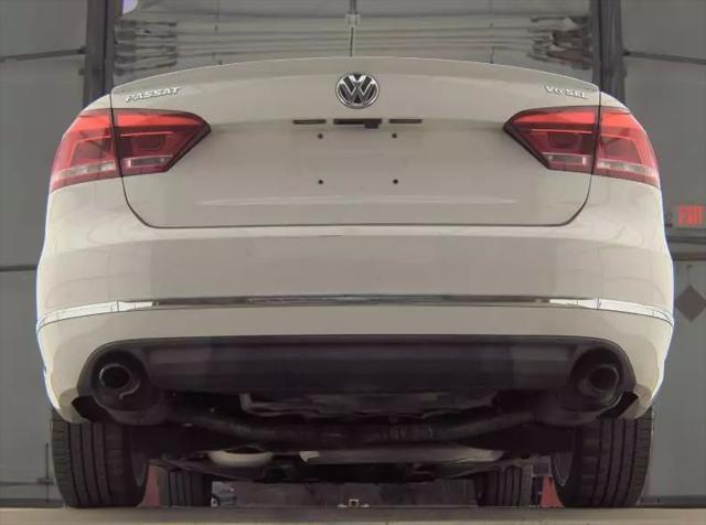 2014 Volkswagen Passat 3.6L V6 SEL Premium