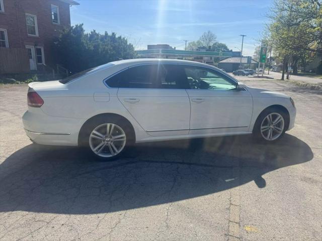 2014 Volkswagen Passat 3.6L V6 SEL Premium