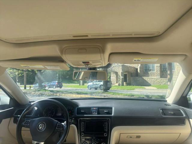 2014 Volkswagen Passat 3.6L V6 SEL Premium