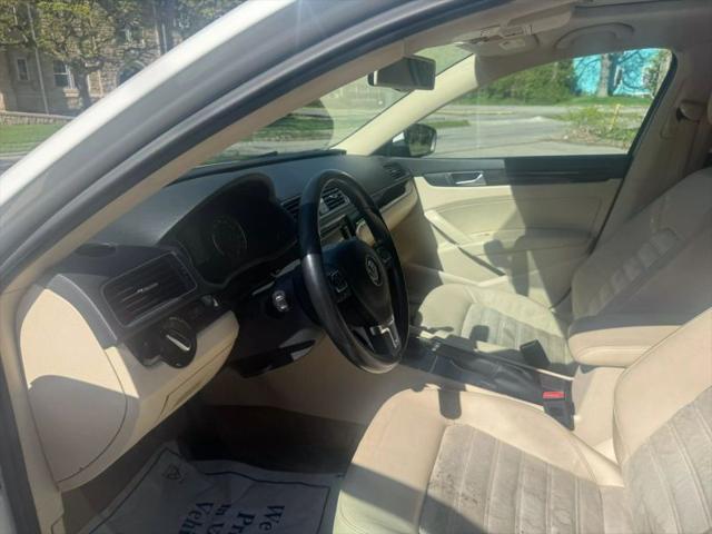 2014 Volkswagen Passat 3.6L V6 SEL Premium