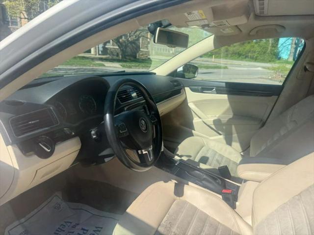 2014 Volkswagen Passat 3.6L V6 SEL Premium