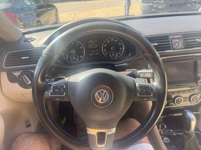 2014 Volkswagen Passat 3.6L V6 SEL Premium