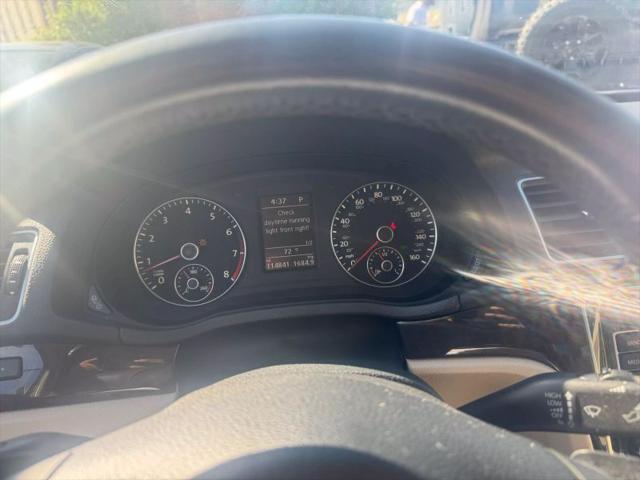2014 Volkswagen Passat 3.6L V6 SEL Premium