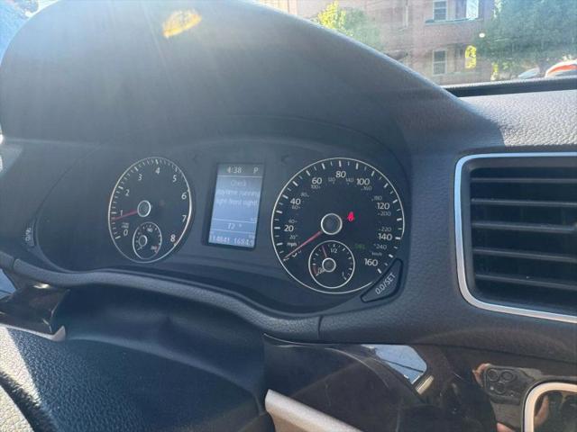 2014 Volkswagen Passat 3.6L V6 SEL Premium