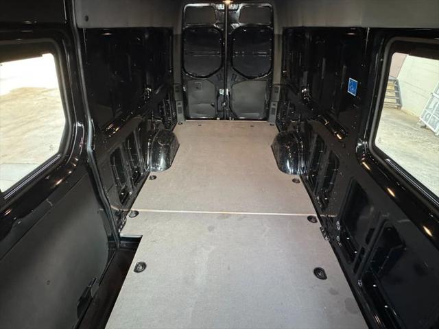 2023 Mercedes-Benz Sprinter 2500 High Roof 4-Cyl Diesel HO