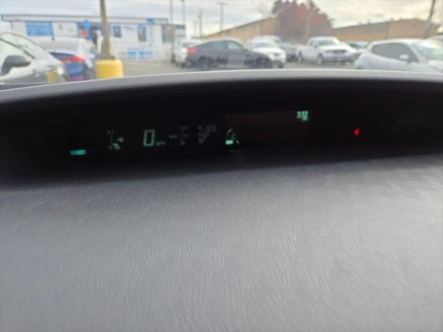 2010 Toyota Prius I