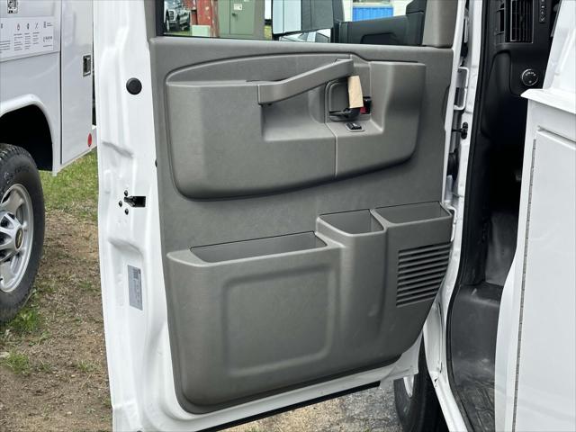 2024 Chevrolet Express Cutaway Work Van