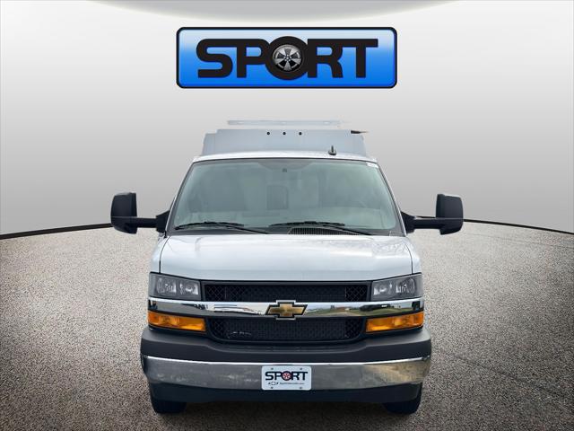 2024 Chevrolet Express Cutaway Work Van