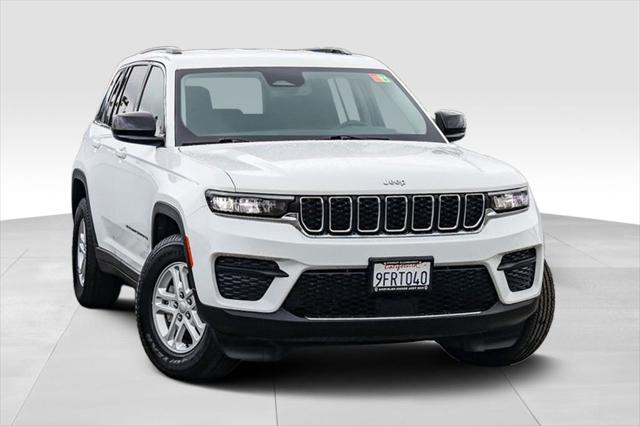 2023 Jeep Grand Cherokee Laredo 4x2