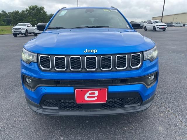 2025 Jeep Compass COMPASS LATITUDE 4X4