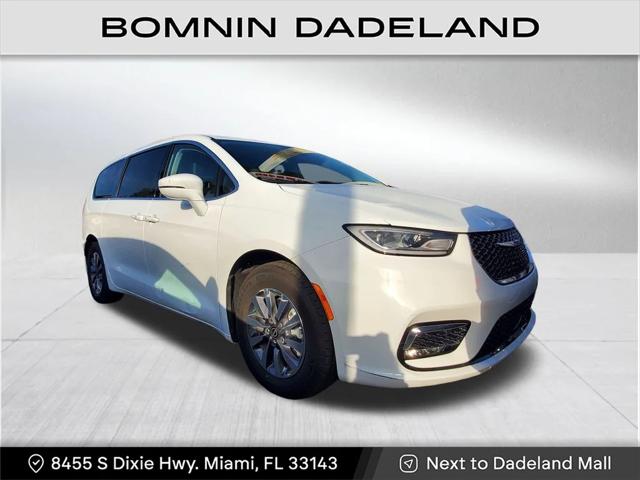 2022 Chrysler Pacifica Hybrid Touring L