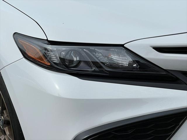 2023 Toyota Camry SE Hybrid