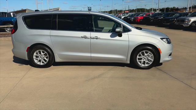 2023 Chrysler Voyager LX 2023 Chrysler Voyager LX