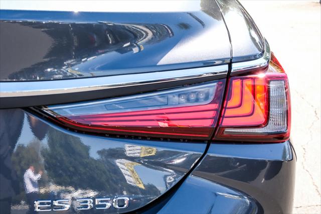 2025 Lexus ES 350 Unknown