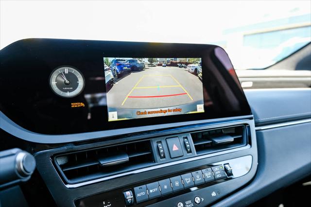 2025 Lexus ES 350 Unknown