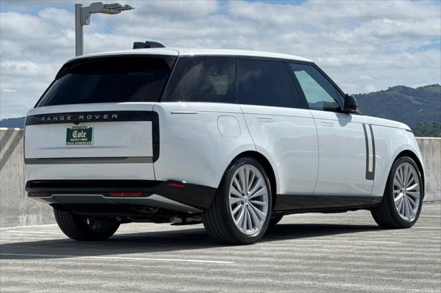 2025 Land Rover Range Rover P530 SE