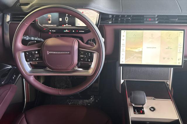2025 Land Rover Range Rover P530 SE