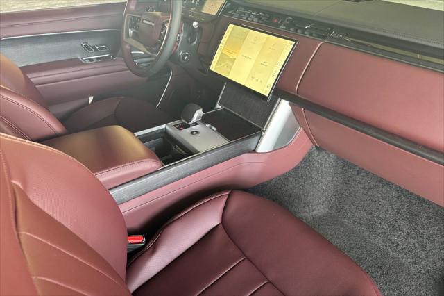 2025 Land Rover Range Rover P530 SE