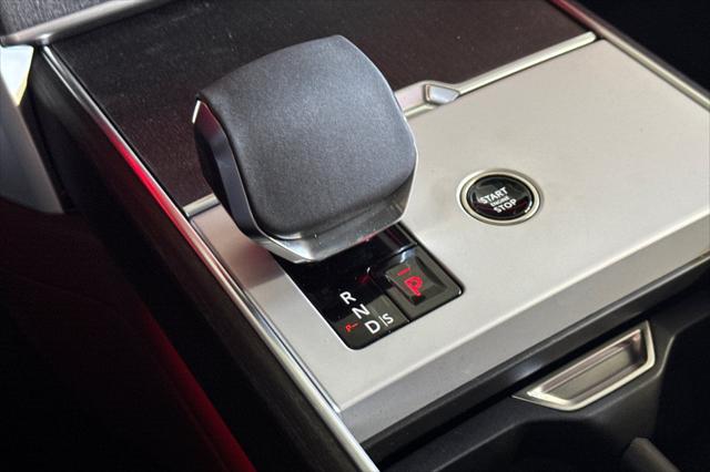 2025 Land Rover Range Rover P530 SE
