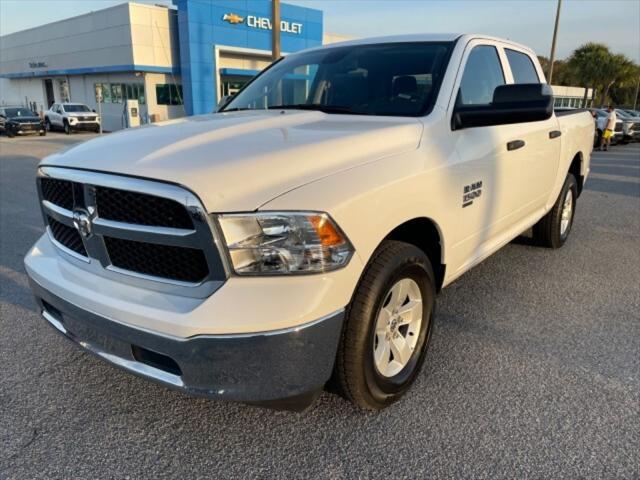 2023 Ram 1500 Classic SLT Crew Cab 4x4 5'7" Box