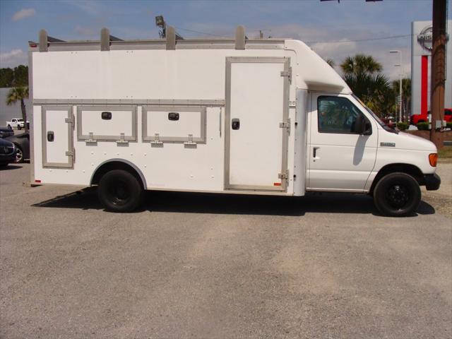 2007 Ford E-450 Cutaway E-450