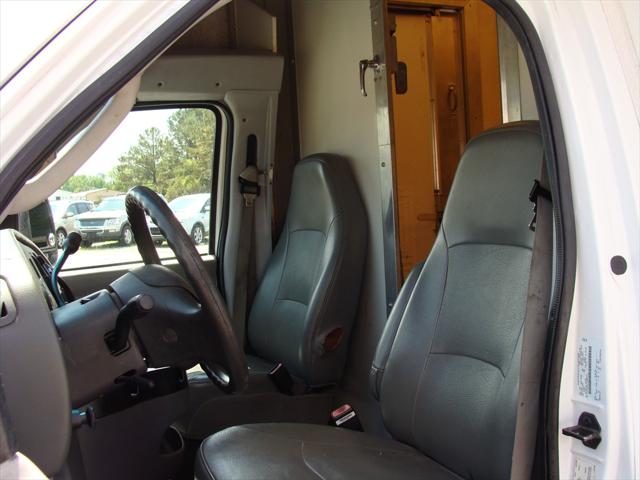 2007 Ford E-450 Cutaway E-450