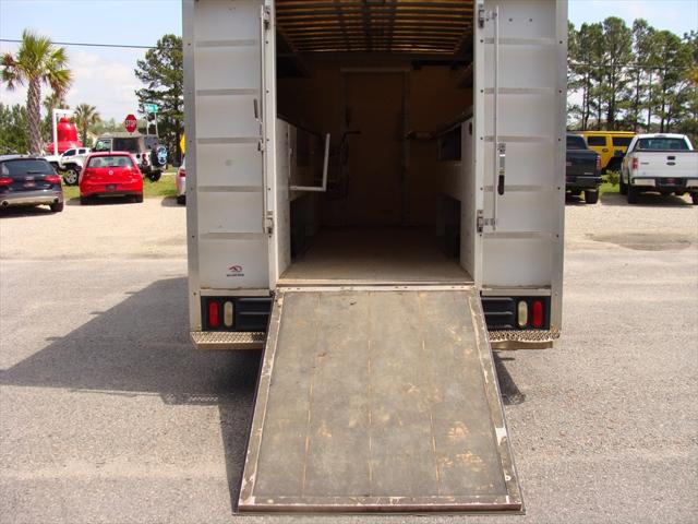 2007 Ford E-450 Cutaway E-450